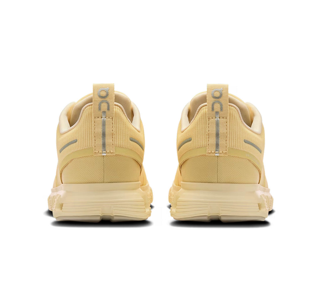 ON Women's Cloud 6 Waterproof Nectar/Castor